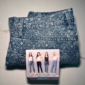 Simple Society Pants Women 9/29 Super High Rise Straight Jeans Paisley Print NWT